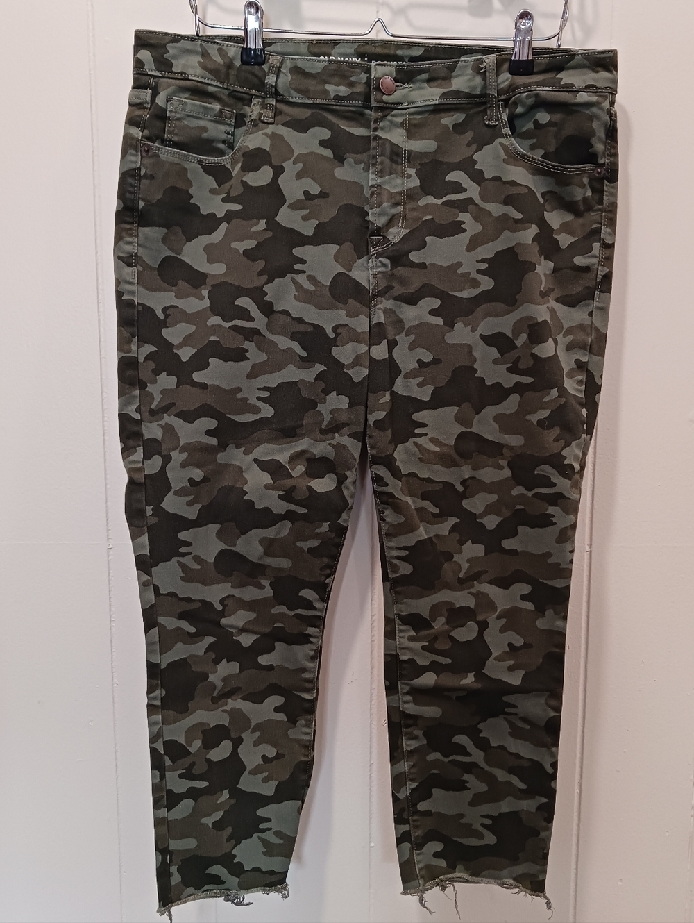 Old Navy Rockstar Mid-Rise Camo Jeans - Olive